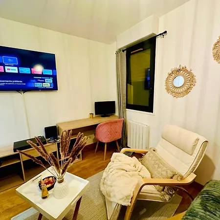 Apartment Elegant A Conflant *